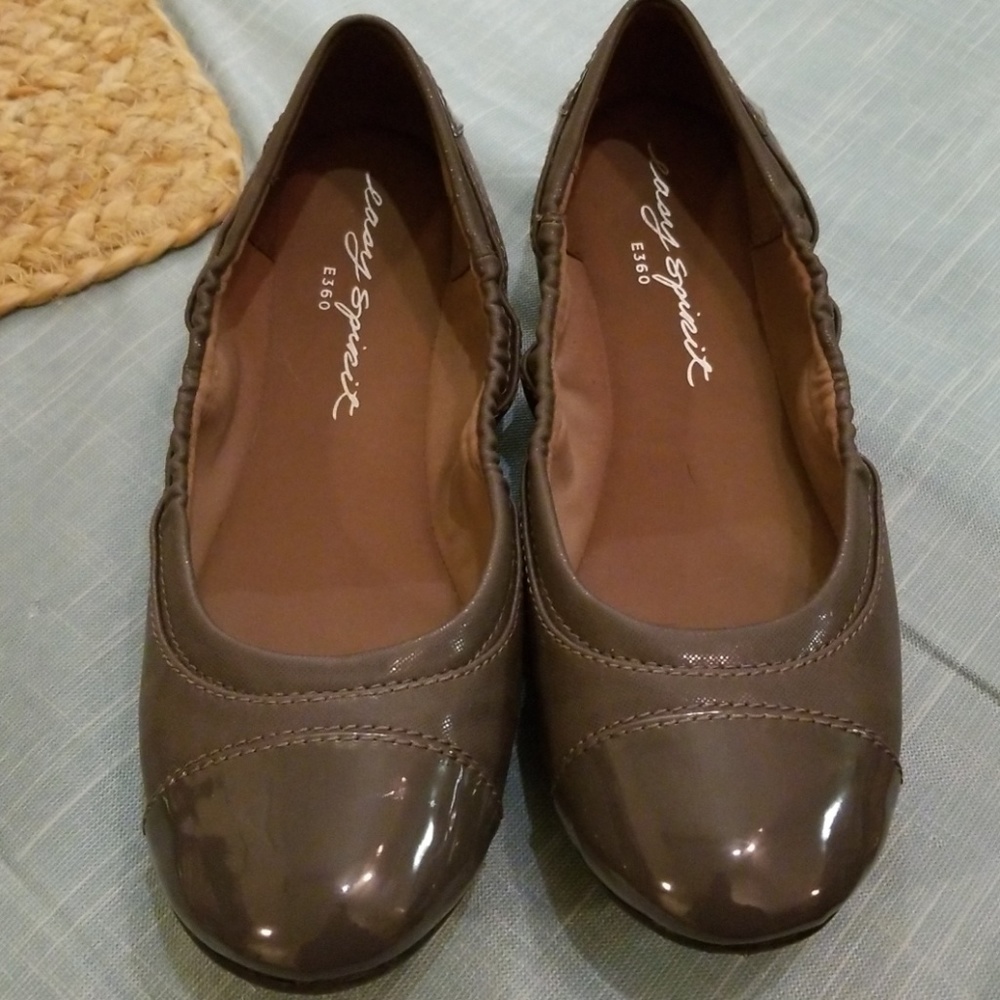 Easy Spirit Size 7